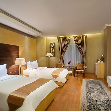Sahati Hotel Jakarta Exterior photo