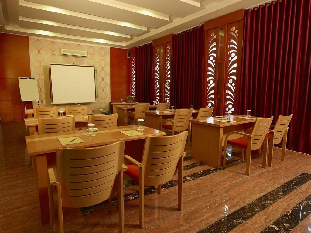 Sahati Hotel Jakarta Exterior photo