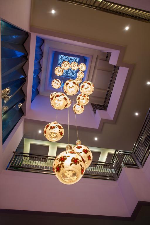 Sahati Hotel Jakarta Exterior photo