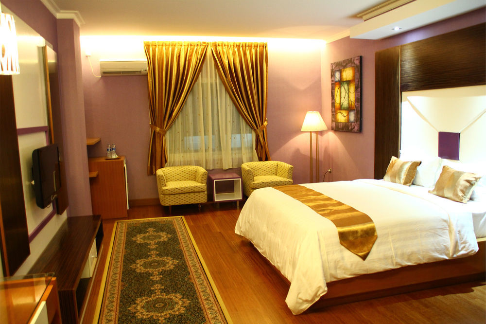 Sahati Hotel Jakarta Exterior photo