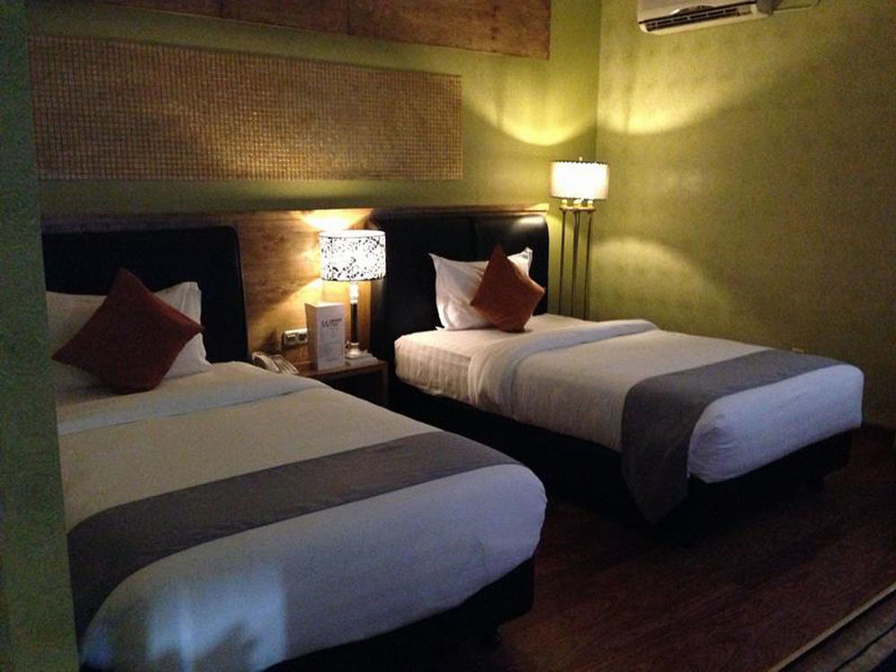 Sahati Hotel Jakarta Exterior photo