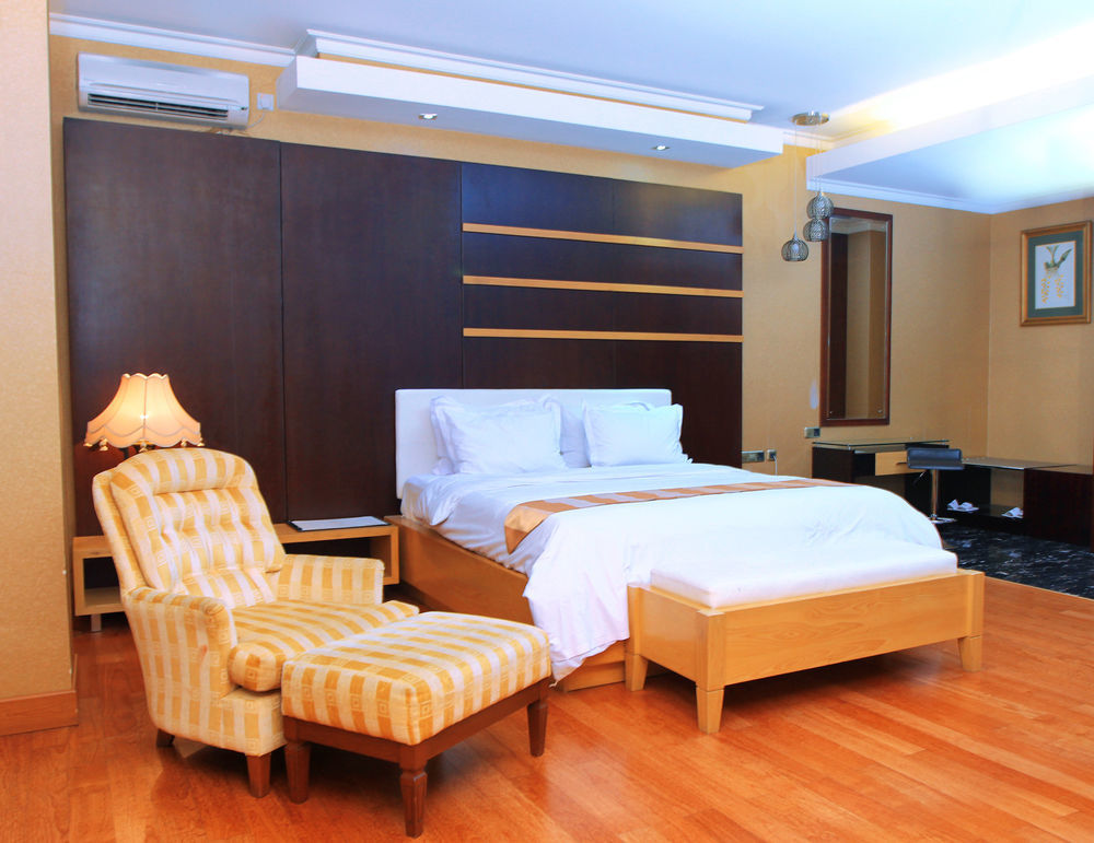 Sahati Hotel Jakarta Exterior photo