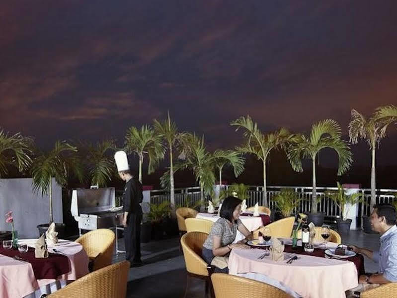 Sahati Hotel Jakarta Exterior photo