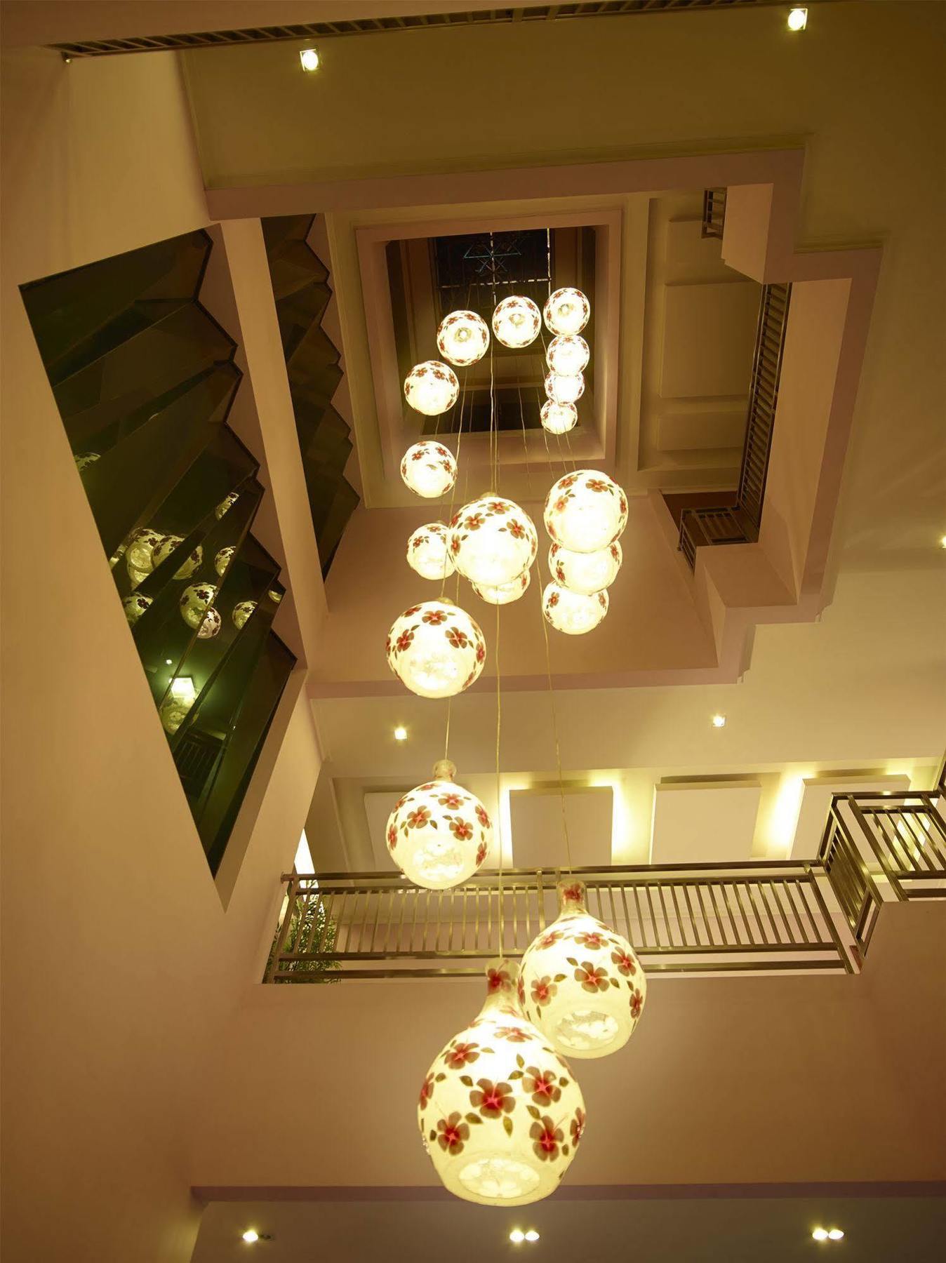 Sahati Hotel Jakarta Exterior photo