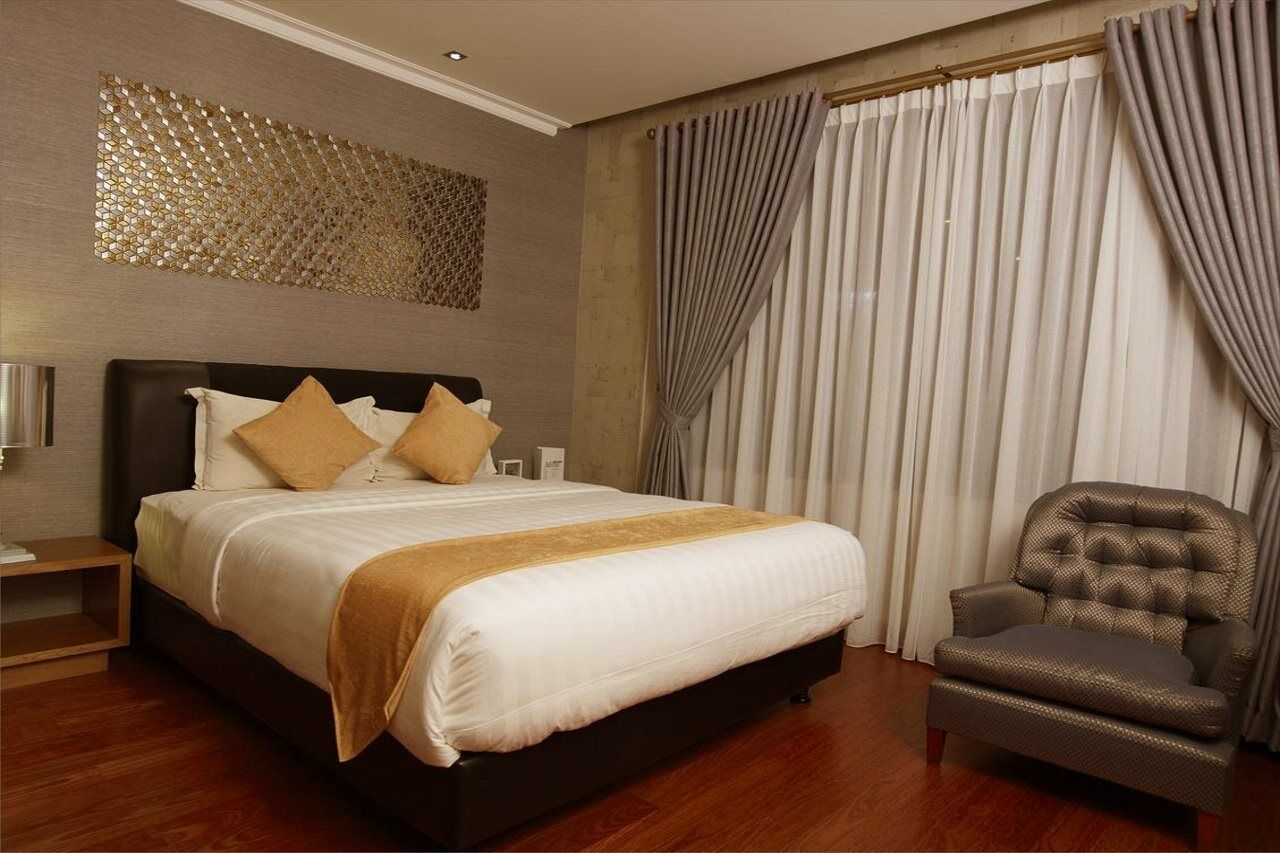 Sahati Hotel Jakarta Exterior photo
